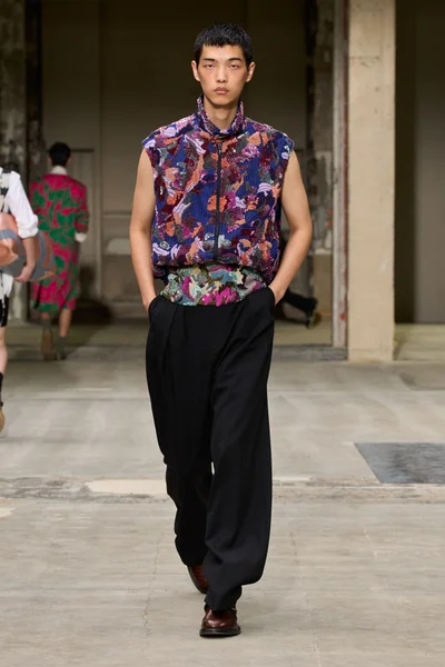 Look 52